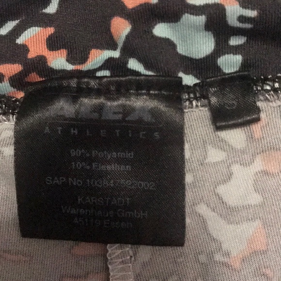 ALEX Athletic Capri workout pants - Picture 3 of 3